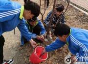 朝陽(yáng)工程技術(shù)學(xué)校園林綠化專業(yè)的“綠色中國(guó)夢(mèng)”（張昕）