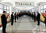 他用傳統(tǒng)文化豐滿學(xué)生翱翔云天的羽翼