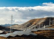 鋼鐵脊梁挺舉遠(yuǎn)山富路（楊寧 蘇杭）