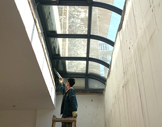 朝陽(yáng)中遠(yuǎn)門窗廠開(kāi)工已月余，有需要的可預(yù)約