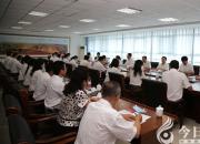 謝衛(wèi)東市長(zhǎng)到朝陽工程技術(shù)學(xué)校調(diào)研（陳桂華）