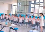 小手牽大手 攜手促成長——朝陽紅纓幼兒園大班小朋友參觀龍城區(qū)第一實驗小學(xué)