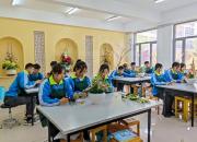 中共中央辦公廳 國務(wù)院辦公廳印發(fā)《關(guān)于進(jìn)一步減輕義務(wù)教育階段學(xué)生作業(yè)負(fù)擔(dān)和校外培訓(xùn)負(fù)擔(dān)的意見》