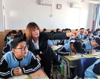 朝陽博睿學(xué)校初中部：以家校共育之光，照亮學(xué)子成長(zhǎng)之路